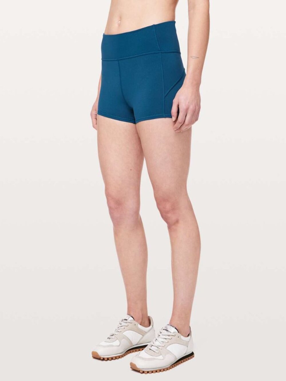 Lululemon In Movement Short *Everlux 2.5" Deep Marine Size 6